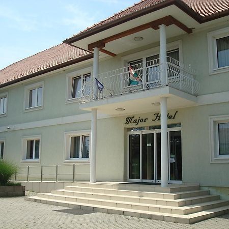 Major Hotel Es Paloc Apartmanhaz Szécsény Buitenkant foto